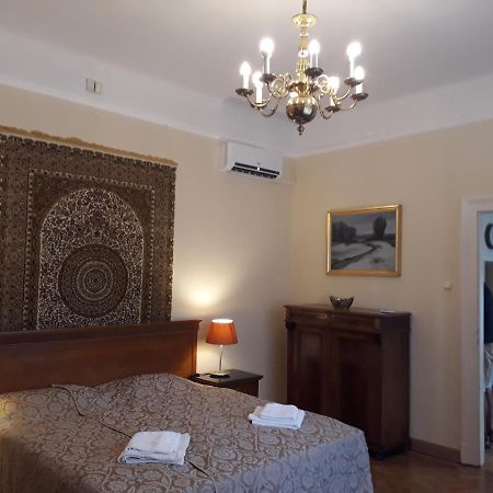 Swan Apartment บูดาเปสต์ ภายนอก รูปภาพ